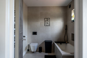 Photo 4- click for photo gallery